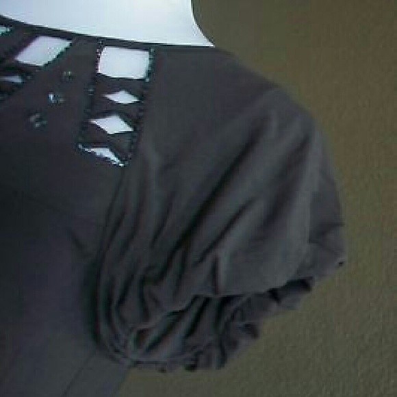 BCBGMAXAZRIA CUT OUT TOP JEWELED PUFF SLEEVE XS WOMENS X-SMALL - Picture 5 of 5